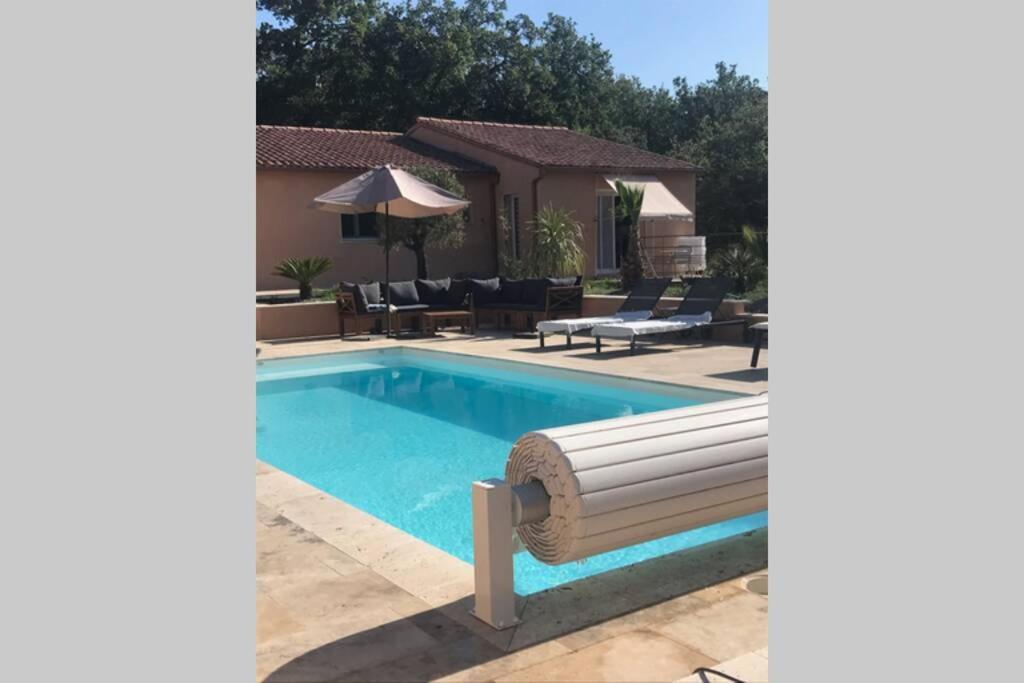 Logement Attenant A Une Villa T2 Avec Terrasse . Besse-sur-Issole Exteriér fotografie