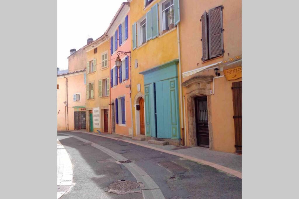 Logement Attenant A Une Villa T2 Avec Terrasse . Besse-sur-Issole Exteriér fotografie