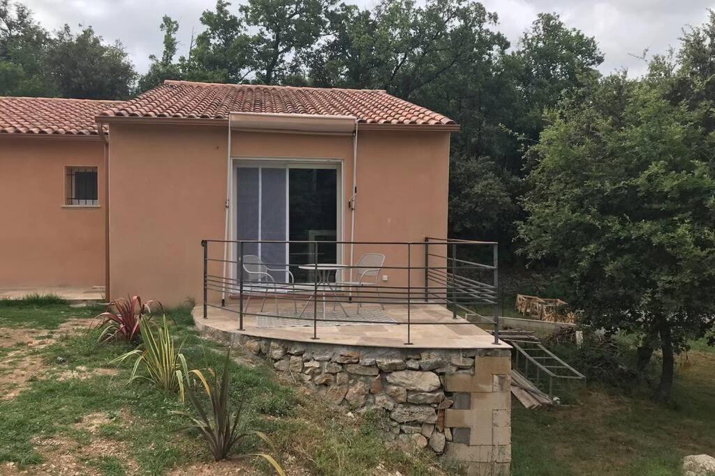Logement Attenant A Une Villa T2 Avec Terrasse . Besse-sur-Issole Exteriér fotografie