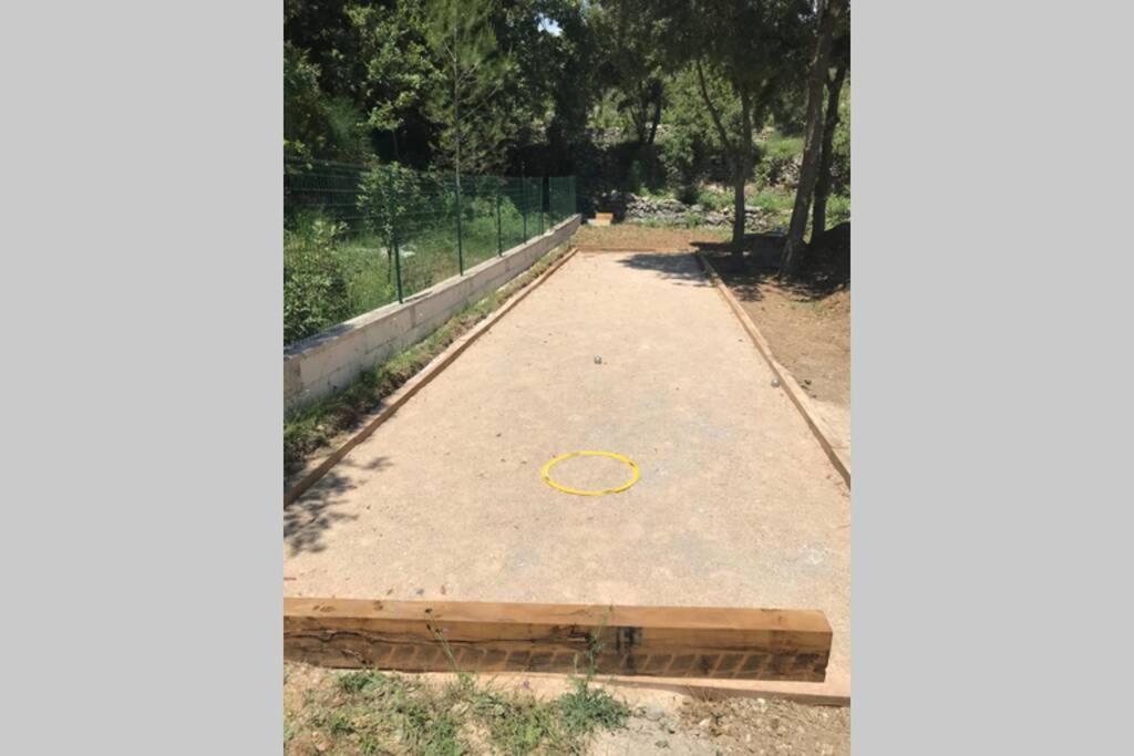 Logement Attenant A Une Villa T2 Avec Terrasse . Besse-sur-Issole Exteriér fotografie